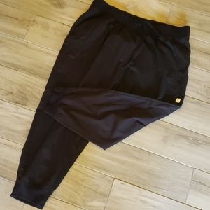 Butter soft scrub set 3x top and 2XP Jogger